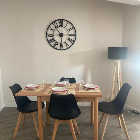 Appartement Au Choletais - 50m2 Deco Originale - Hyper Centre - Proche Du Parc Du Puy Dufou *
